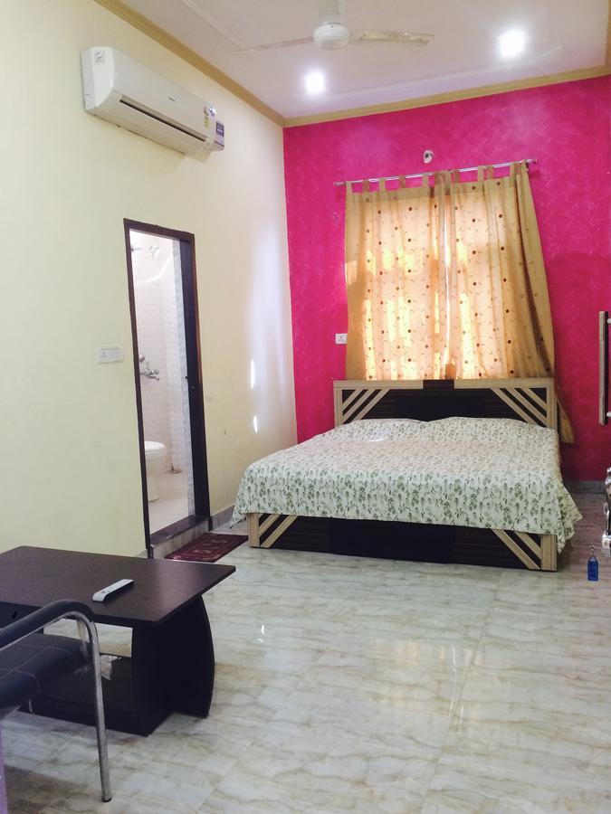 فندق ماثورافي  Vinayak Palace المظهر الخارجي الصورة