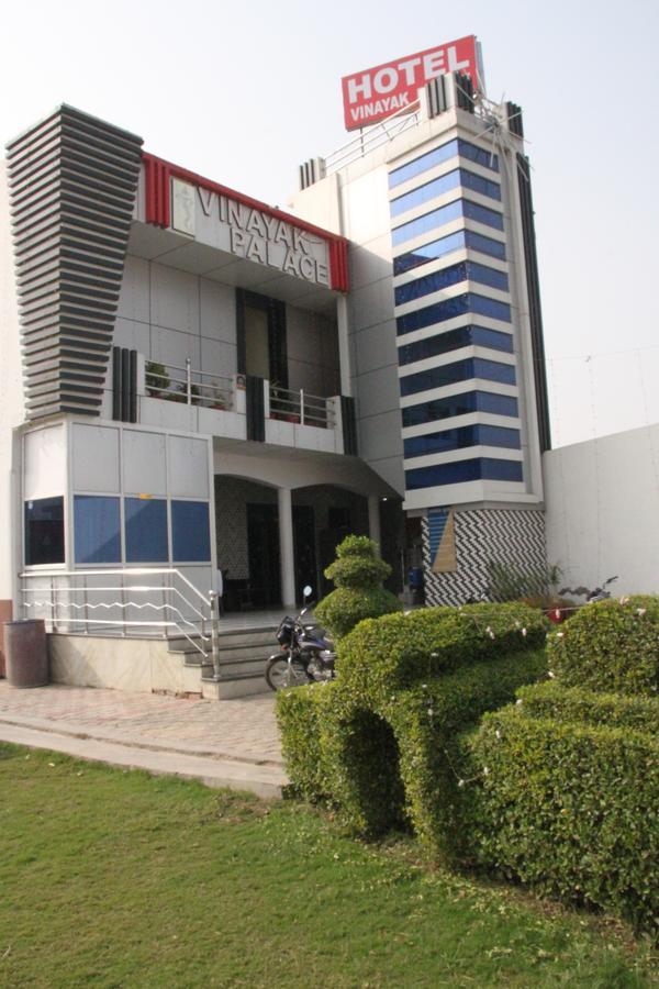 فندق ماثورافي  Vinayak Palace المظهر الخارجي الصورة